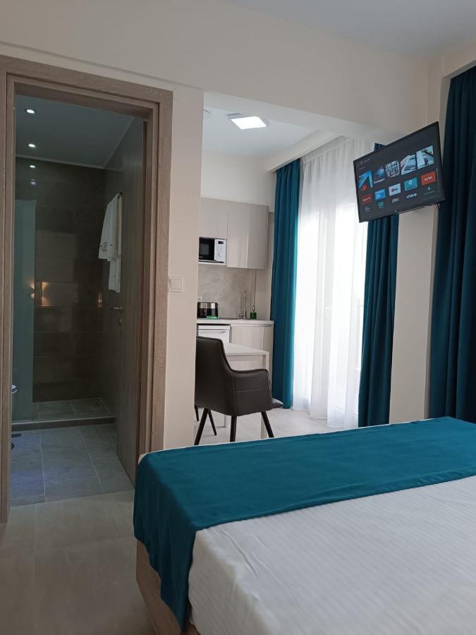 Navarino Luxe Suites With Sea View Peraía Extérieur photo