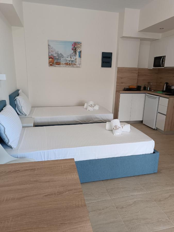 Navarino Luxe Suites With Sea View Peraía Extérieur photo